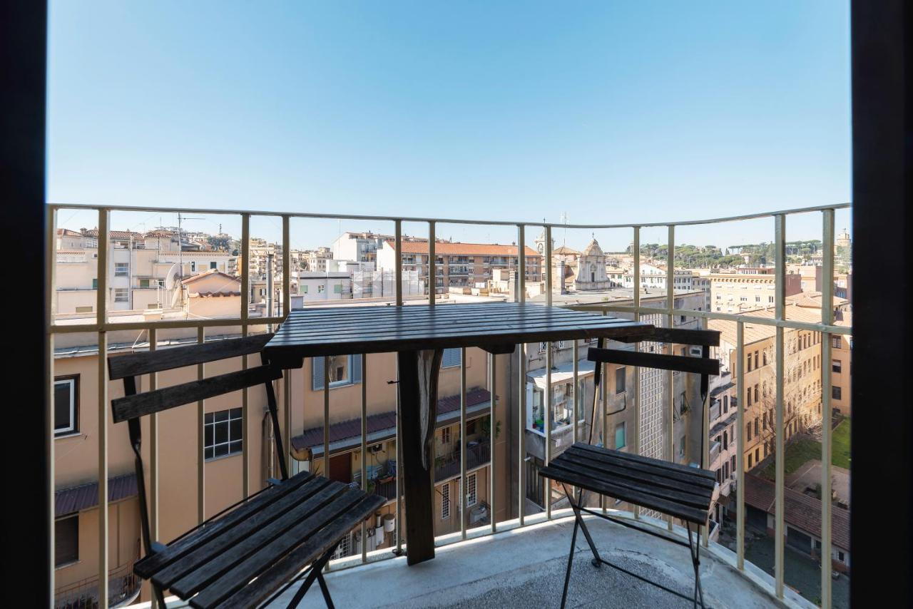 Bright Apt With Views Of San Pietro Řím Exteriér fotografie
